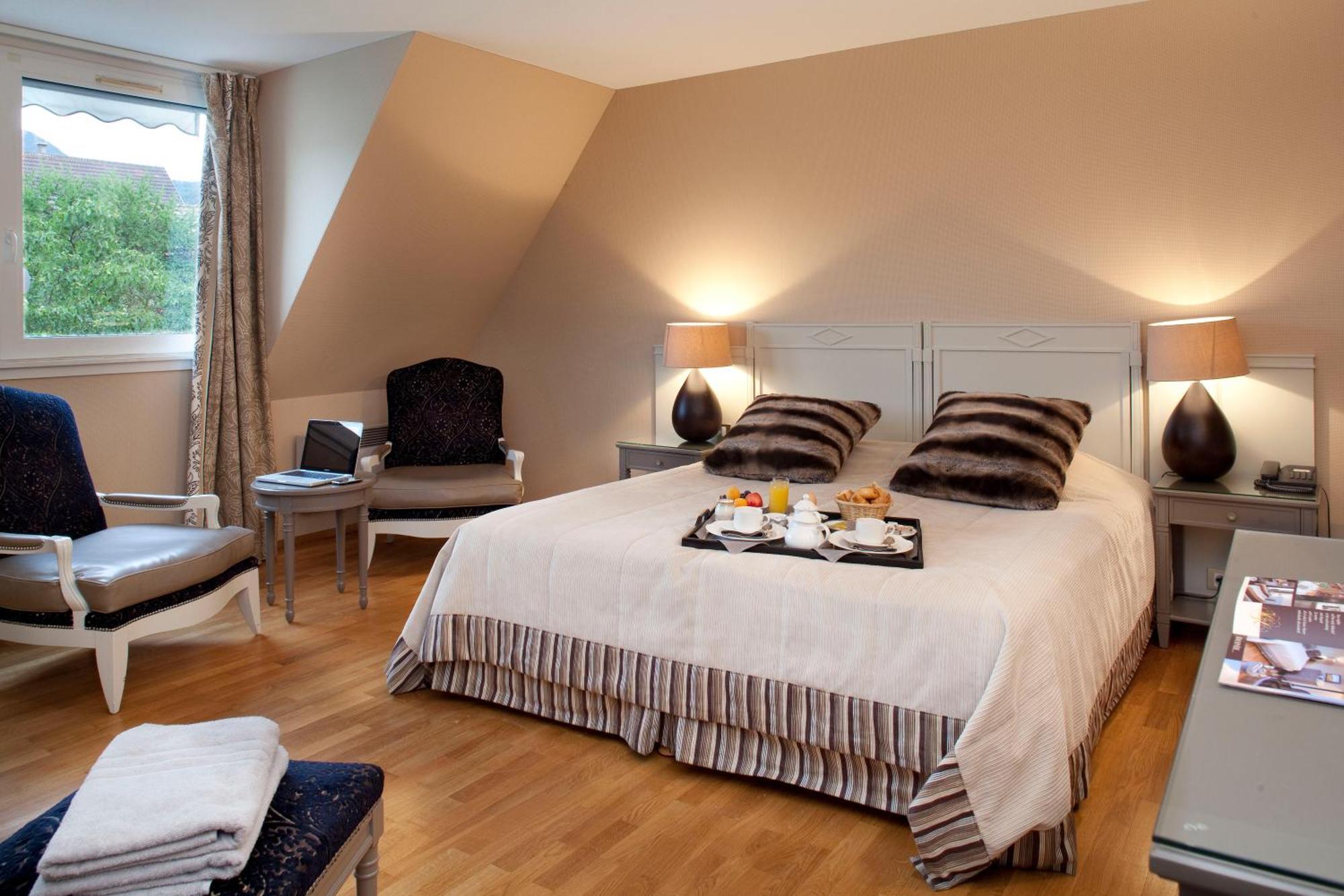 Logis Hotel Le Parc & Spa Saint-Hippolyte  Exterior foto