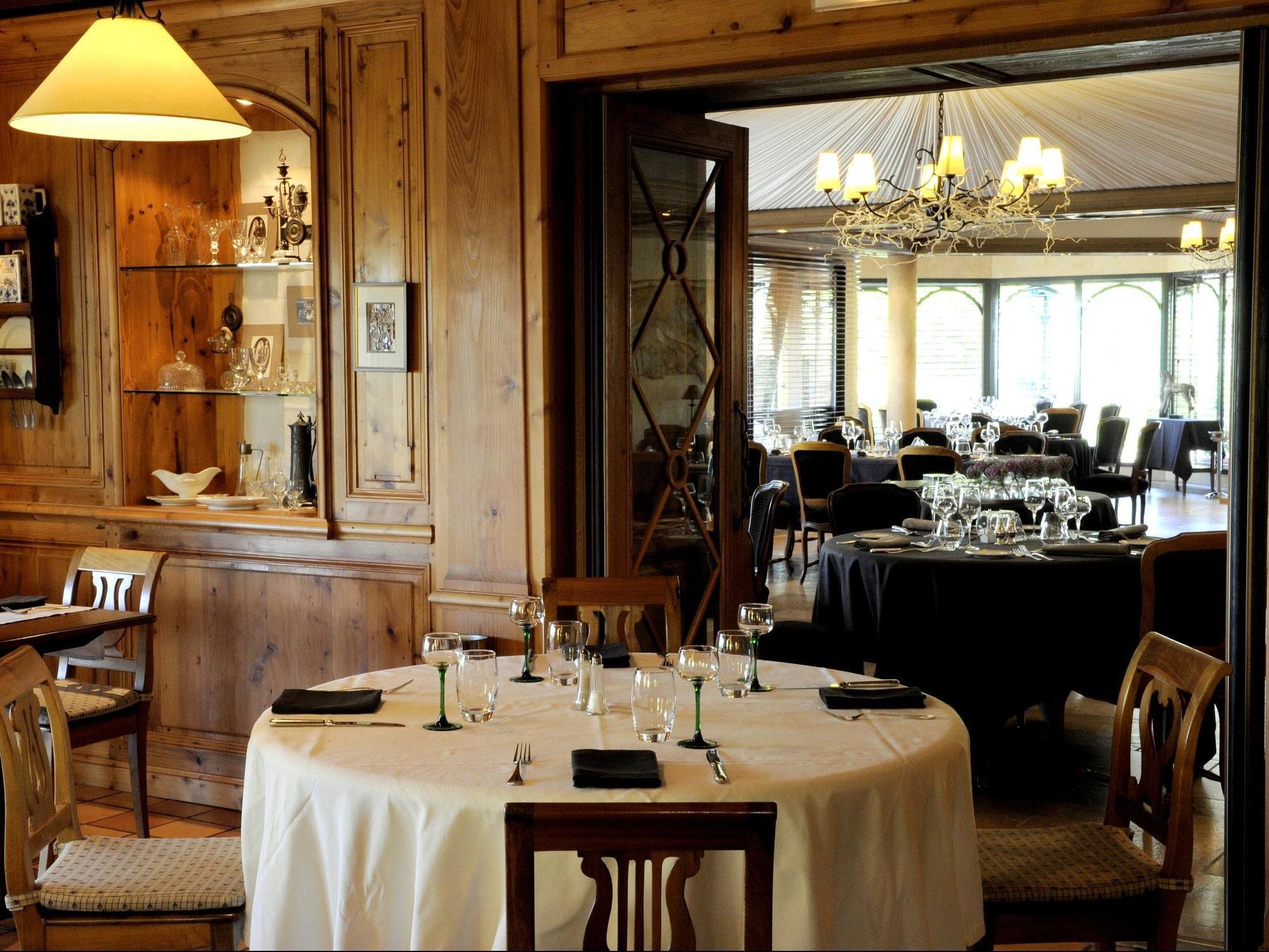 Logis Hotel Le Parc & Spa Saint-Hippolyte  Exterior foto