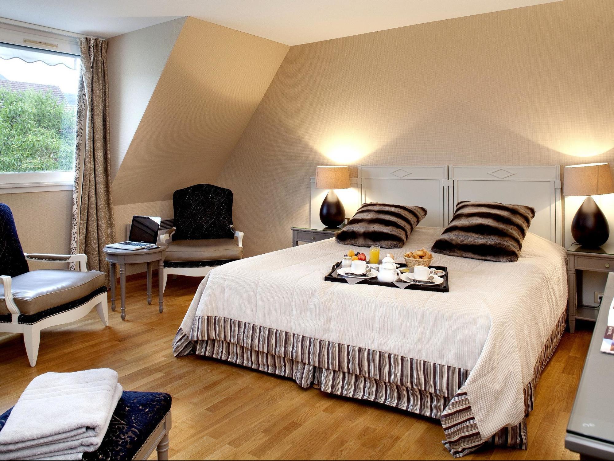 Logis Hotel Le Parc & Spa Saint-Hippolyte  Exterior foto